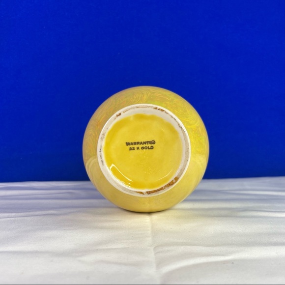 Vintage Warranted 22 KT. Karat Gold Handle Vase Yellow Swirls - Picture 10 of 10